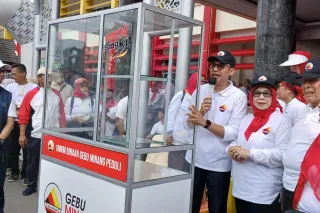 21 pelaku UMKM terdampak banjir peroleh gerobak untuk berjualan 