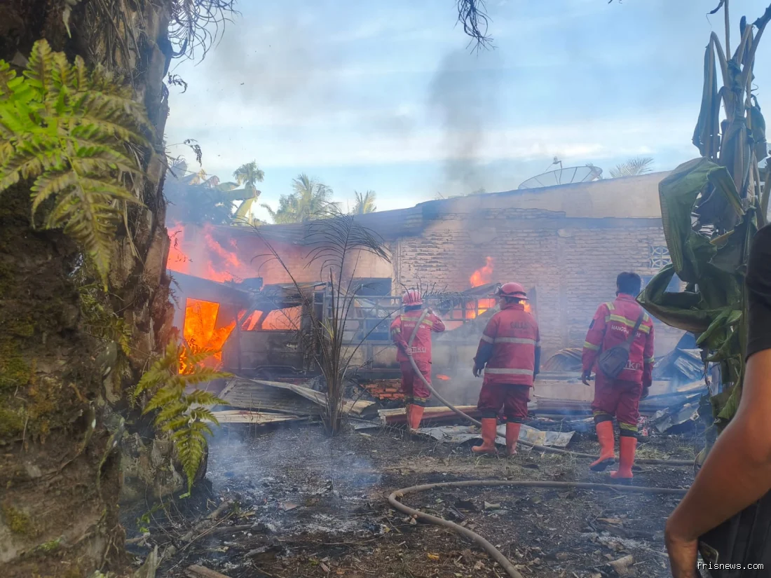 Tim Manggala Agni tuntaskan pemadaman sisa asap akibat karhutla di Siak