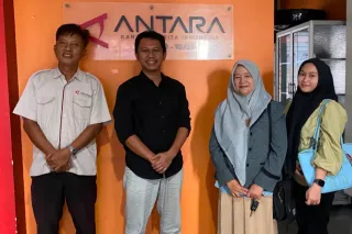 Humas Polteknas jajaki kerja sama pemberitaan dengan Antara Riau