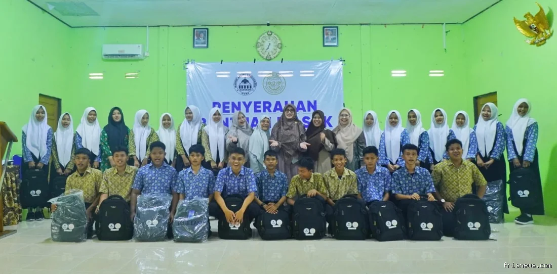 Seratusan siswa terima zakat PHR Rp120 juta 